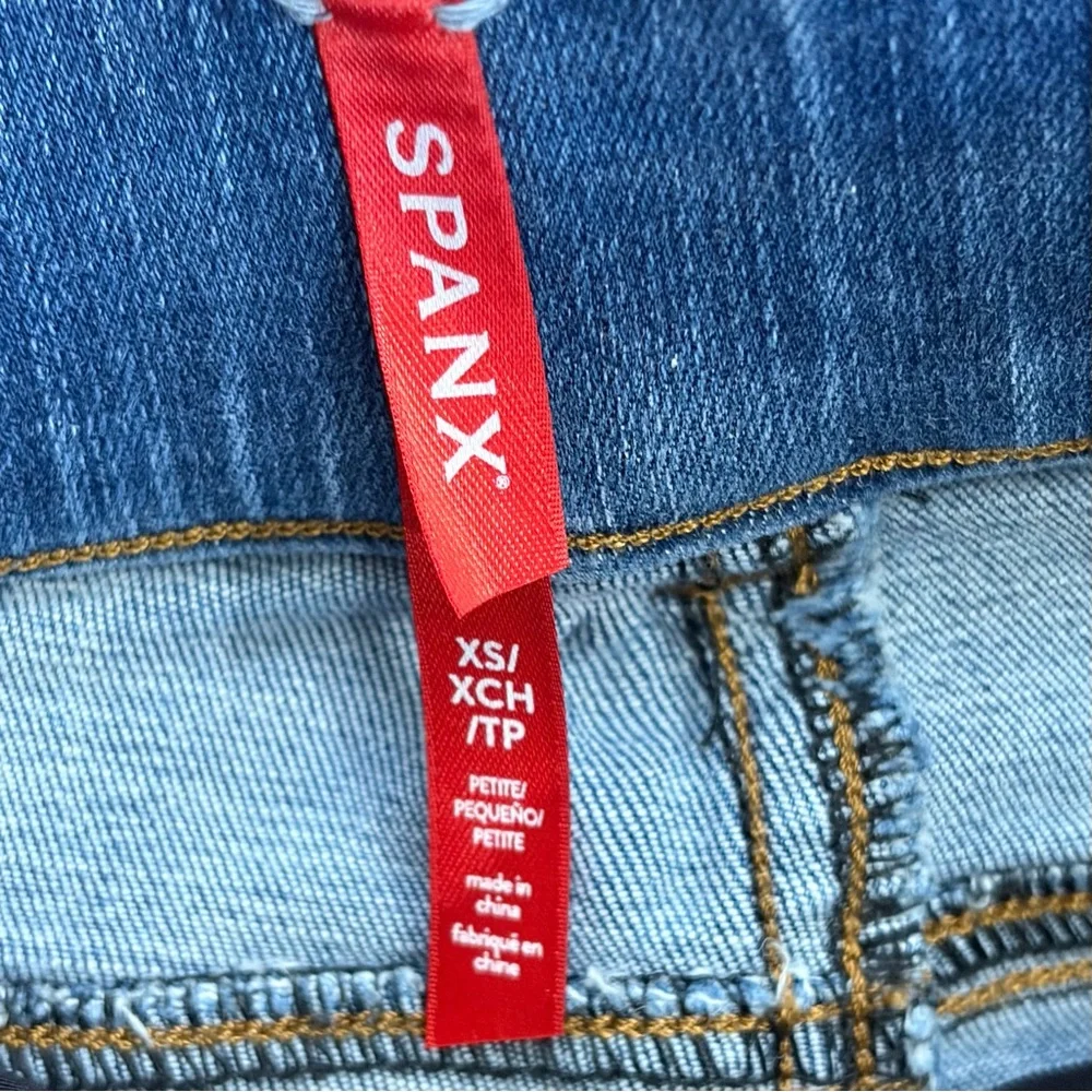 SPANX Light Blue Straight Leg Women's Jeans (XS)